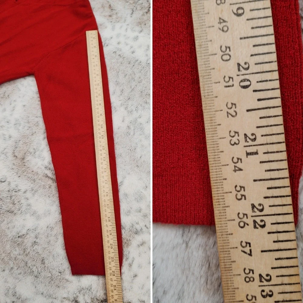 Vintage Women's Red V-Neck Long Sleeve Thin Knit Sweater 90s Size Small Putumayo